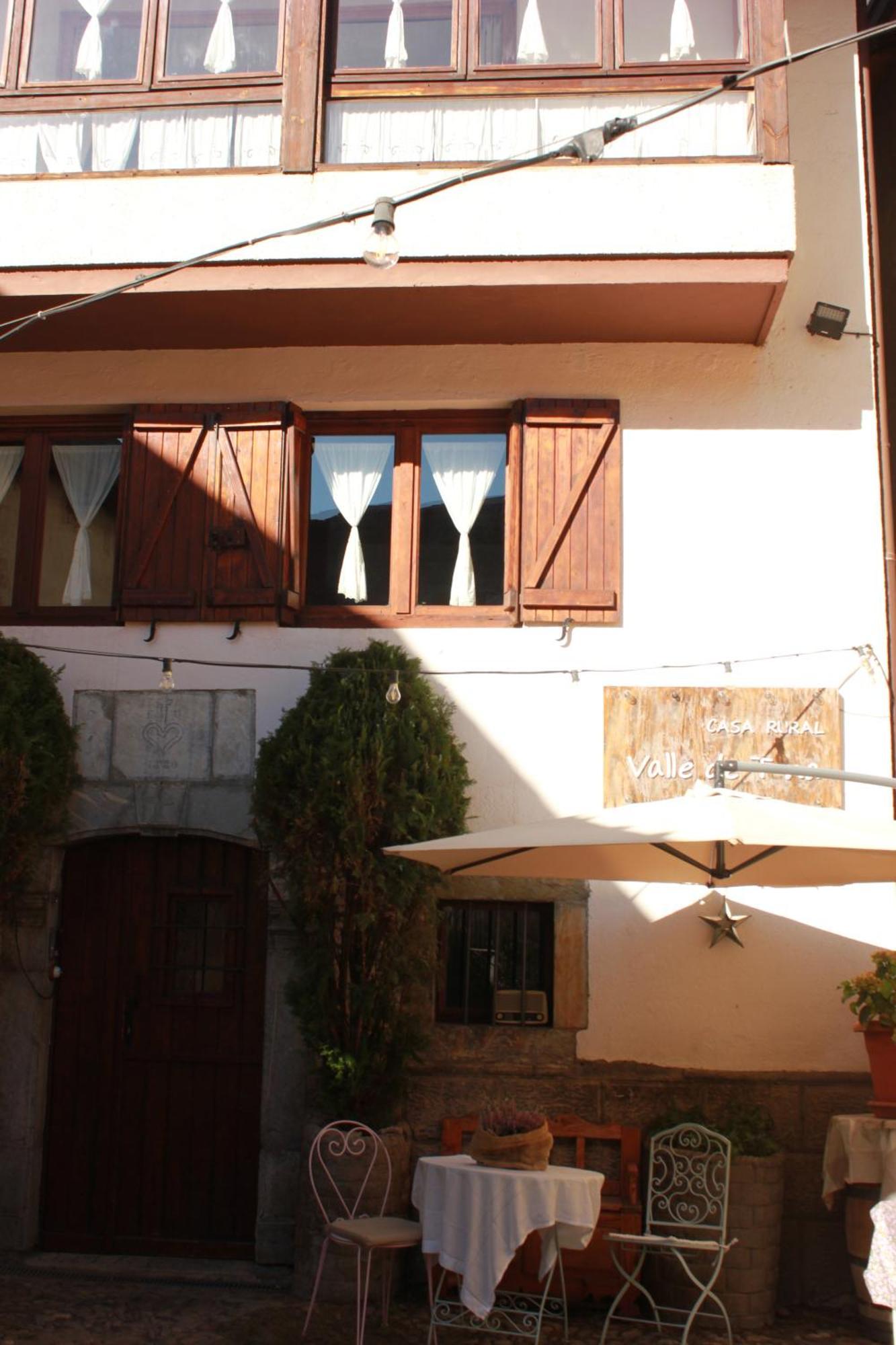 Casa Rural Valle De Tena Sallent de Gállego Exterior photo